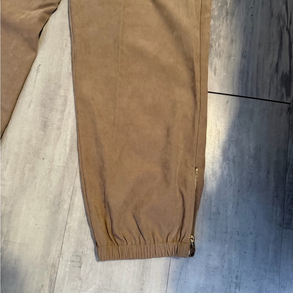 Zara Tan Jogger Pants - Picture 2 of 7